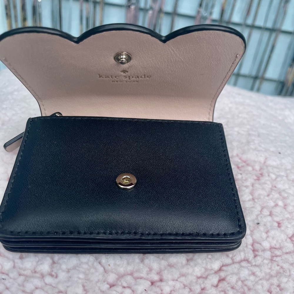 Kate Spade scallop black wallet